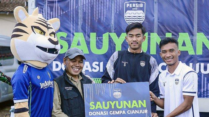 Penyintas Musibah Gempa Bumi di Kertasari Dapat Bantuan dari Sauyunan Persib