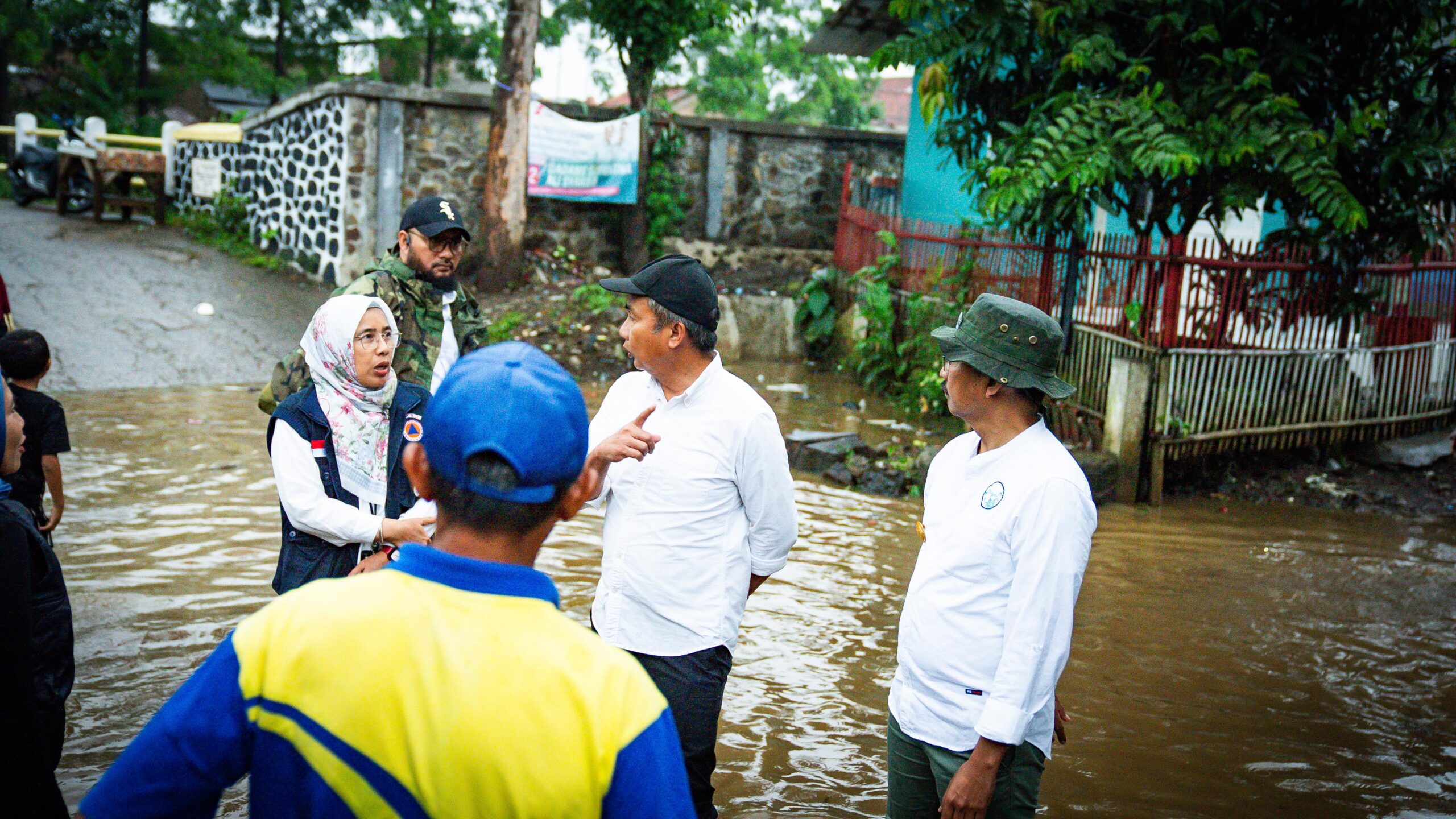 Tinjau Solokanjeruk dan Dayeuhkolot, Bey Machmudin Kunjungi Keluarga Korban Hanyut Terseret Sungai Citarum