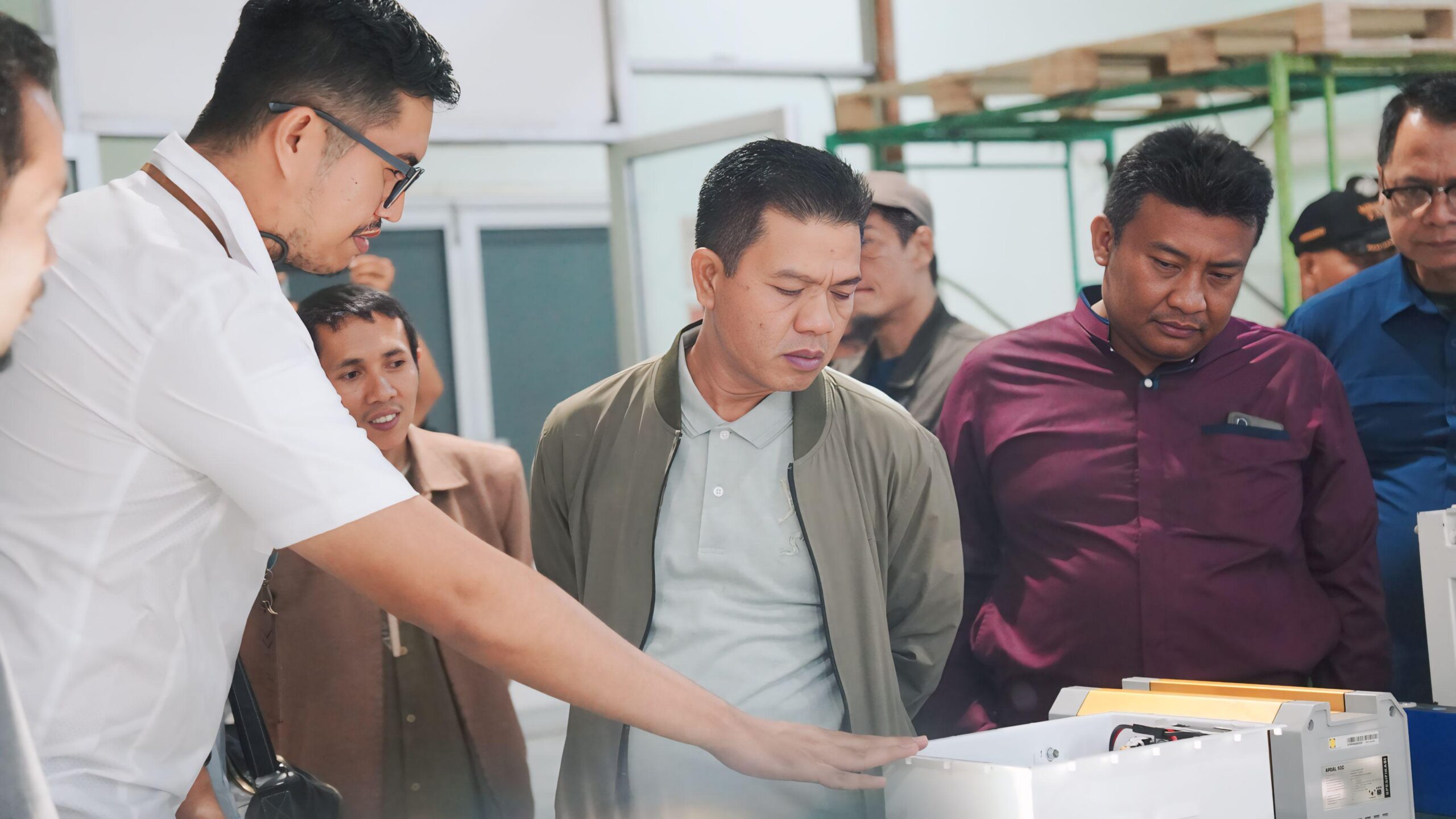 Pemkab Bandung Jalin Kerjasama dengan Perusahaan PLTS Lokal untuk Wujudkan PJU Ramah Lingkungan