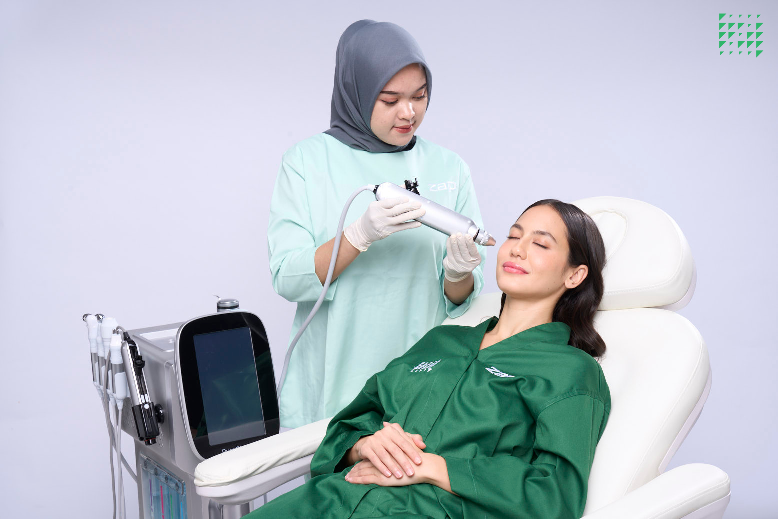 Ucapkan Selamat Tinggal pada Facial Konvensional yang Menyakitkan: Nikmati Perawatan Facial Efektif Didukung Teknologi Canggih