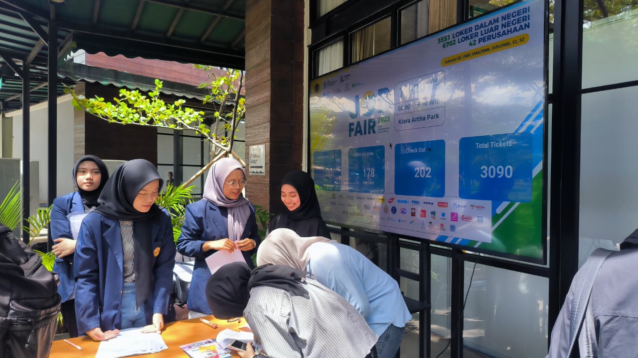 Job Fair 2025 Tak Hanya Sediakan Lowongan, Hadirkan Konseling Karier hingga Layanan Adminduk