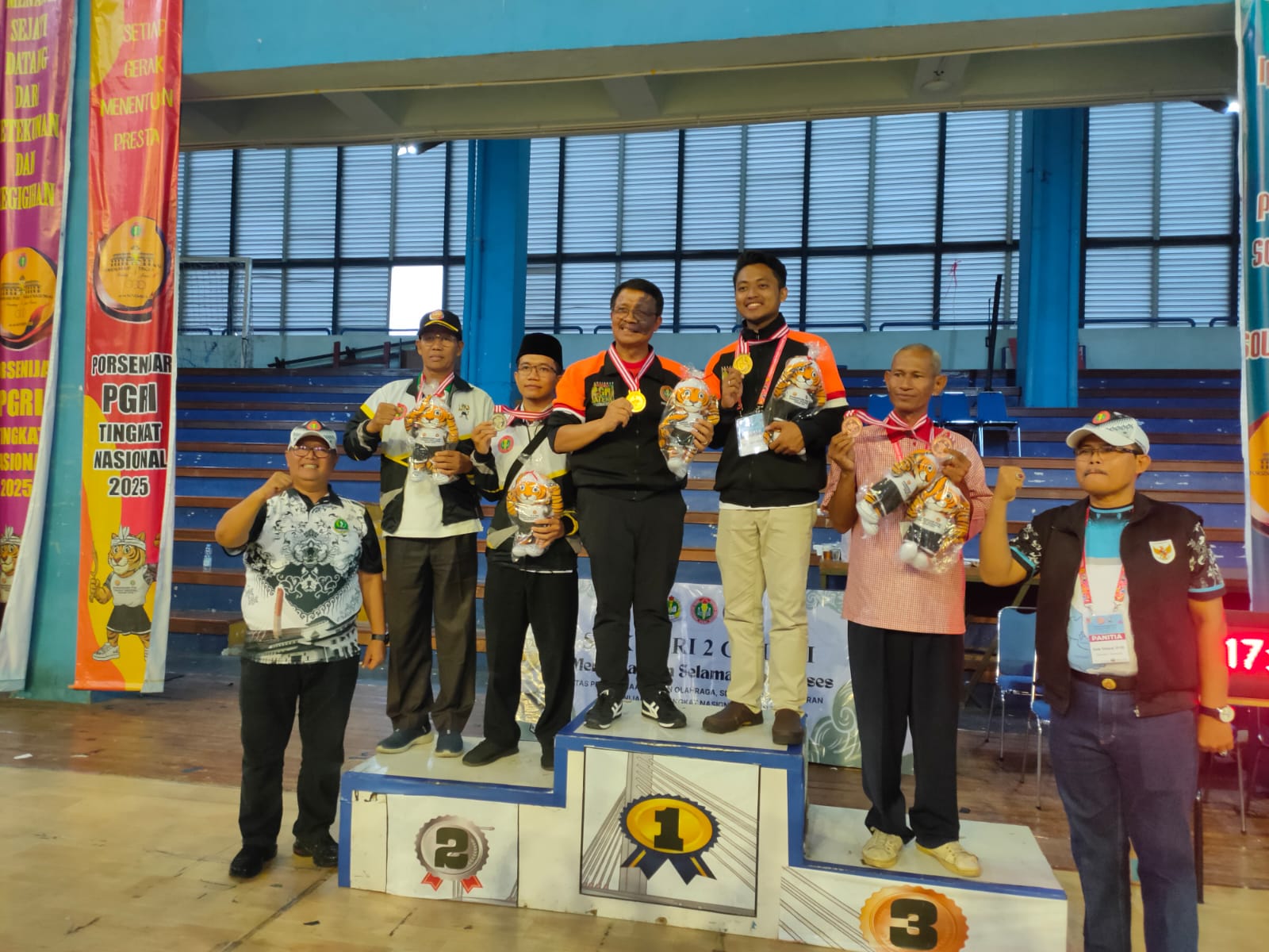 Teduh Sukma Wijaya Juara Catur PORSENIJAR PGRI 2025