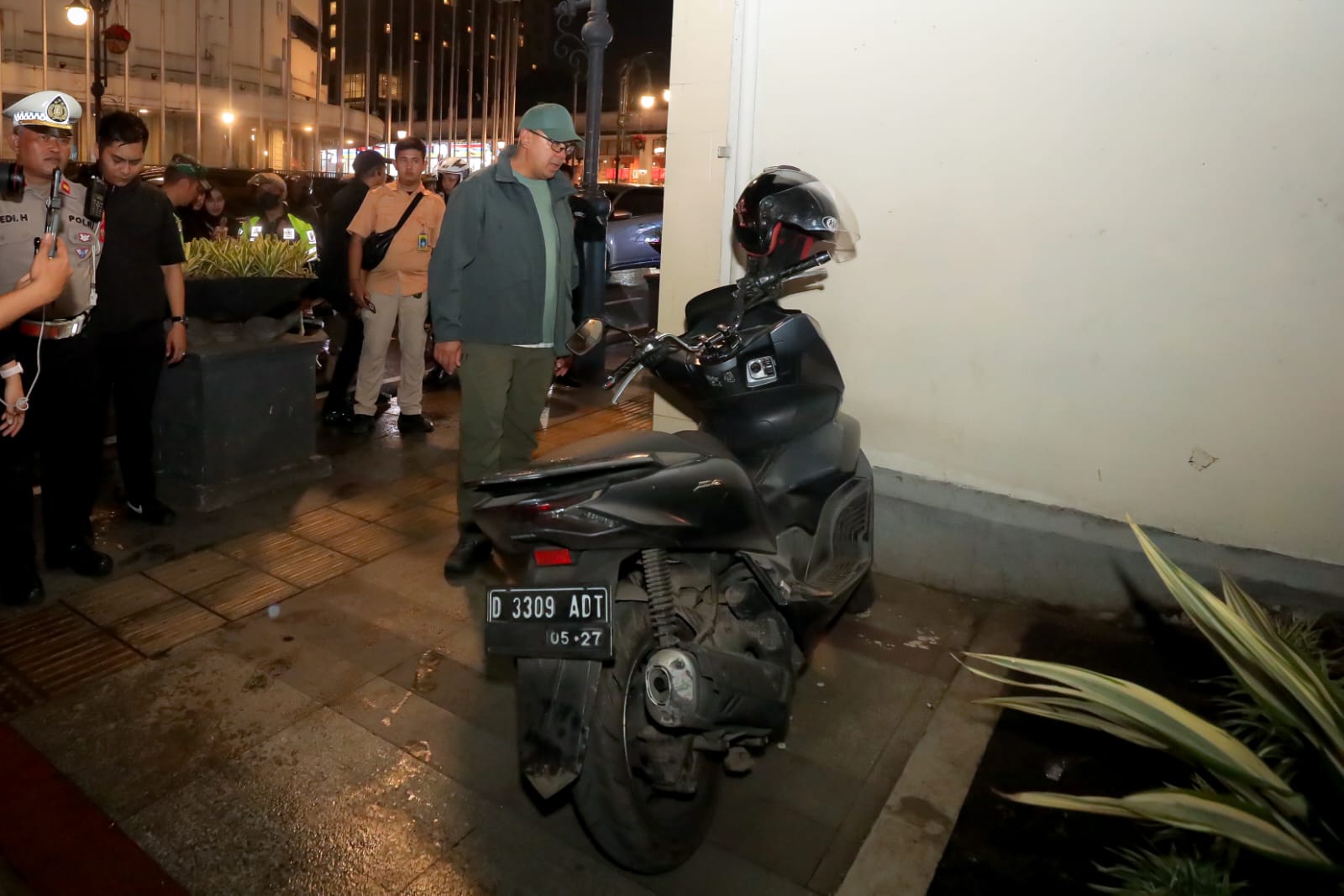 Parkir Liar di Asia Afrika Bandung Disikat, Jukir Nakal Bakal Disanksi