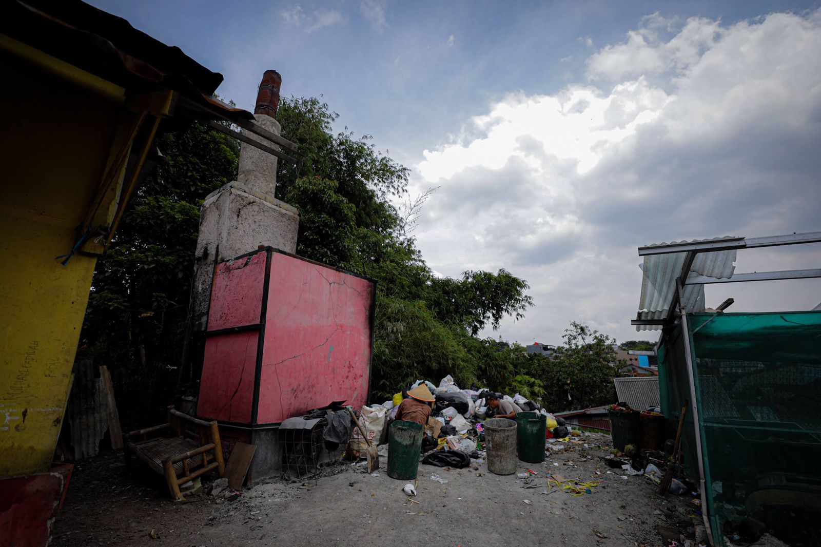 Krisis Sampah Mengancam, Wali Kota Bandung Ajak Warga Ubah Pola Kelola Sampah dari Rumah*
