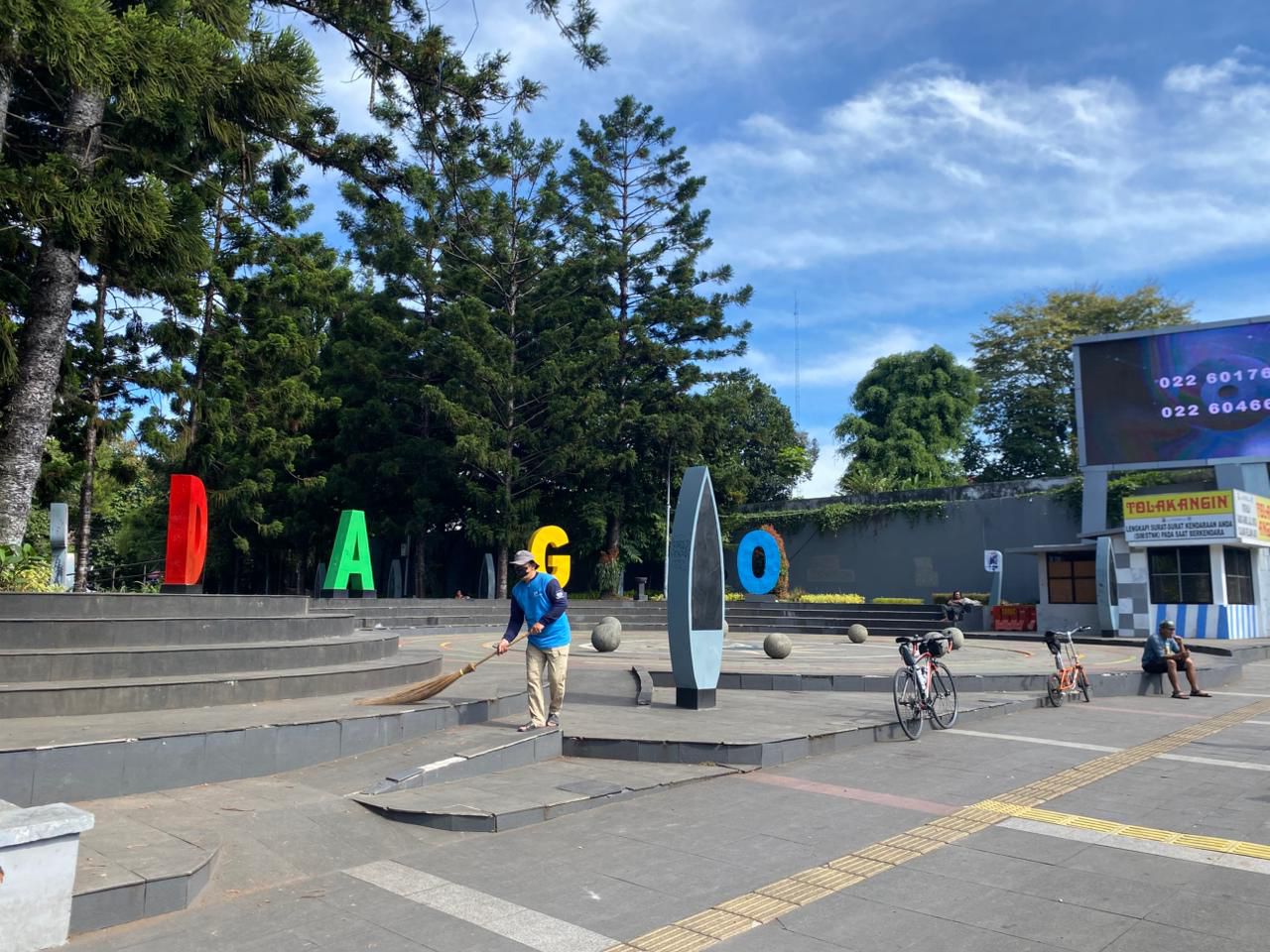 H+1 Lebaran, 640 Personel Kebersihan Diterjunkan: Wisatawan Apresiasi Kota Bandung Makin Bersih