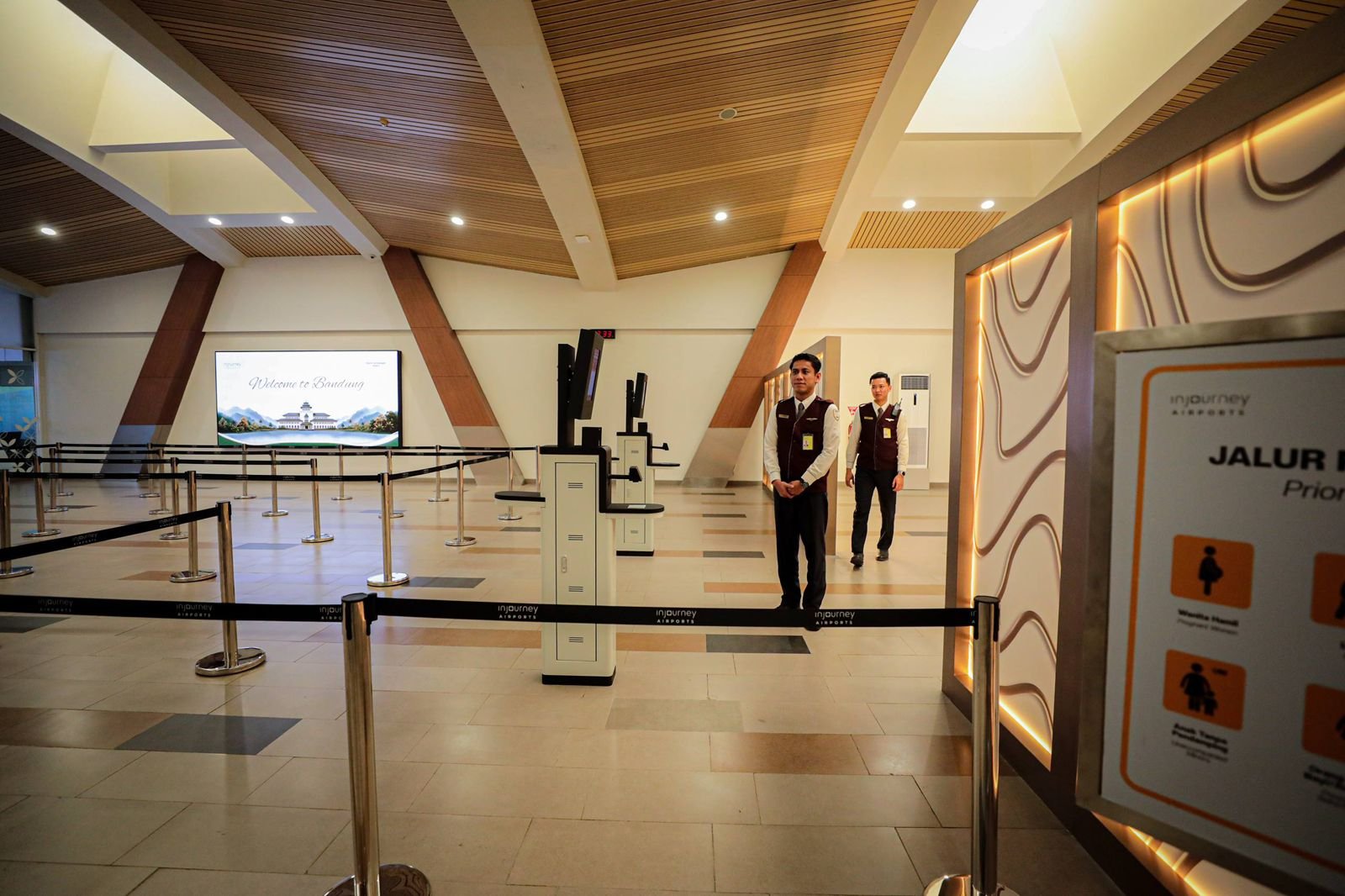 Disbudpar Perkuat Branding Bandara Husein Sastranegara, Angkat Identitas Bandung hingga Karya Difabel